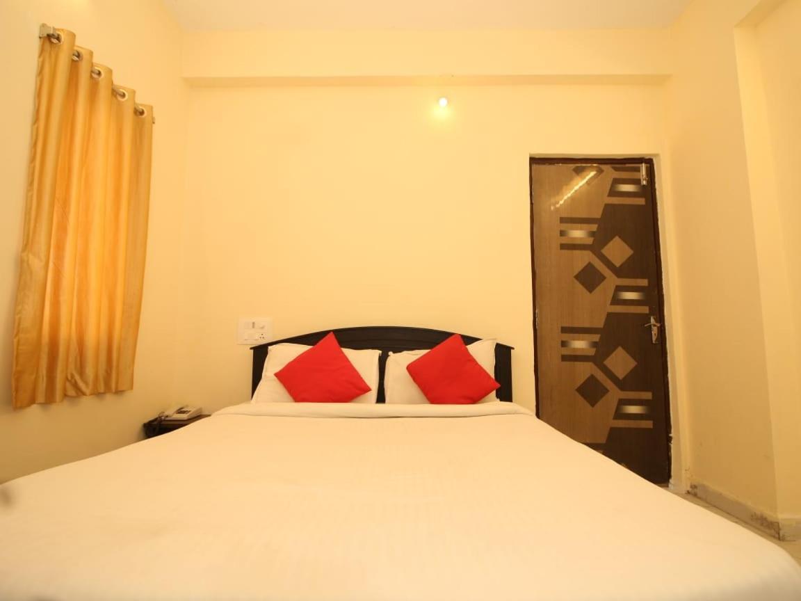 Pearl Suites, Тирупати Екстериор снимка
