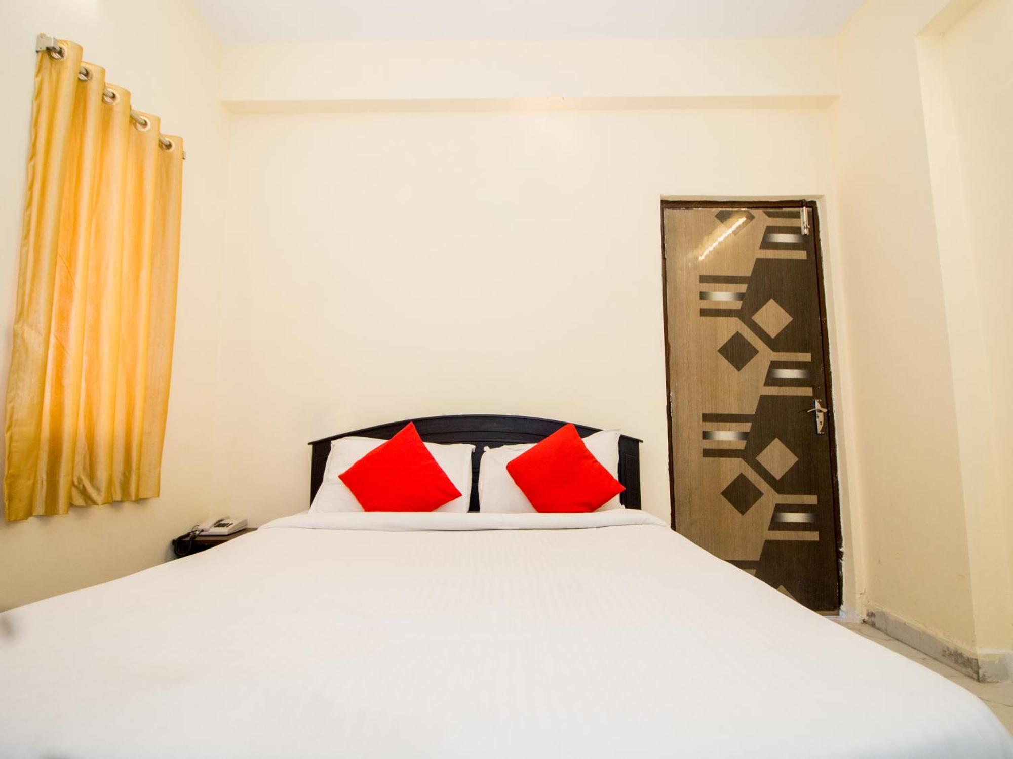 Pearl Suites, Тирупати Екстериор снимка
