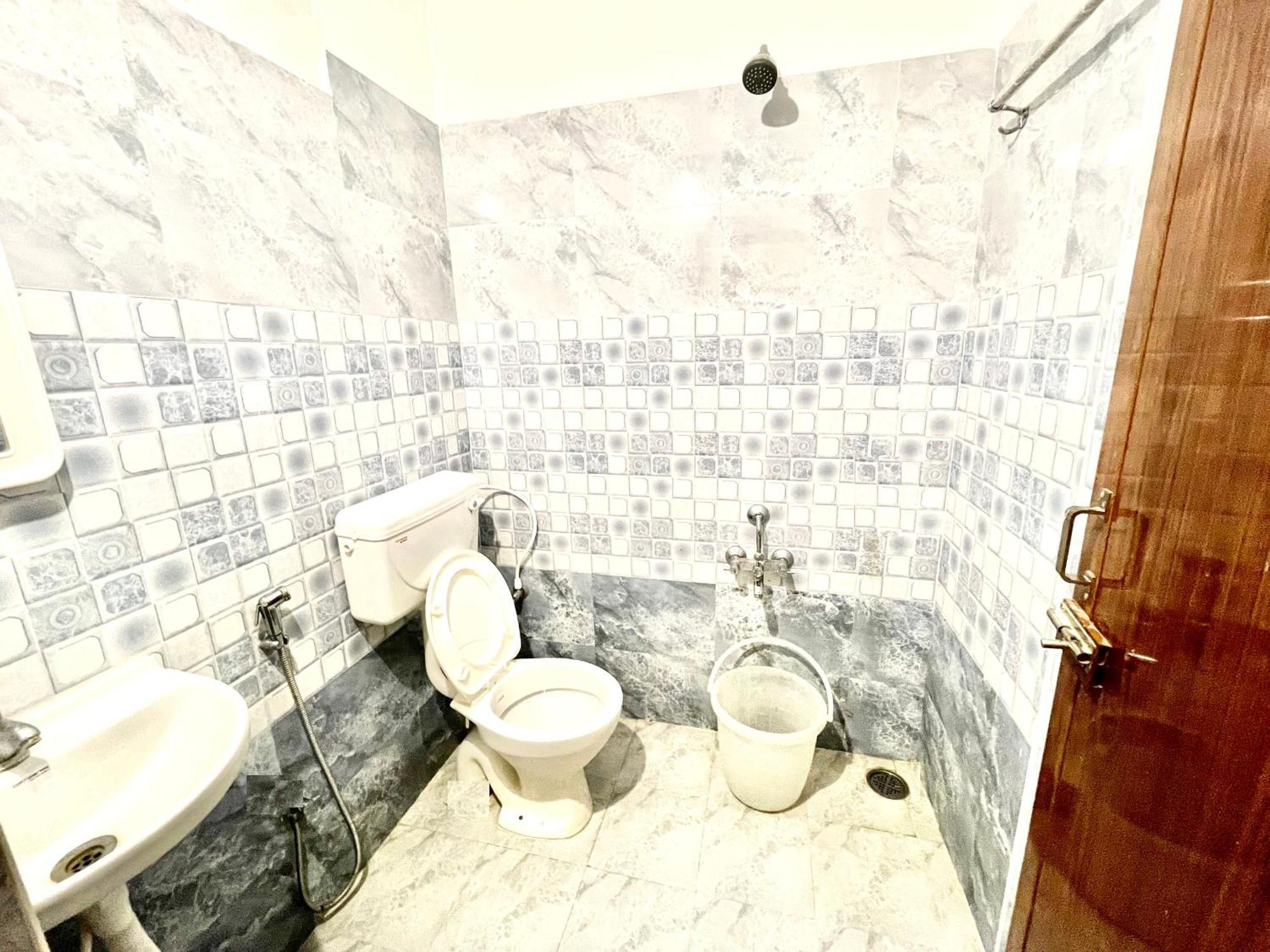 Pearl Suites, Тирупати Екстериор снимка
