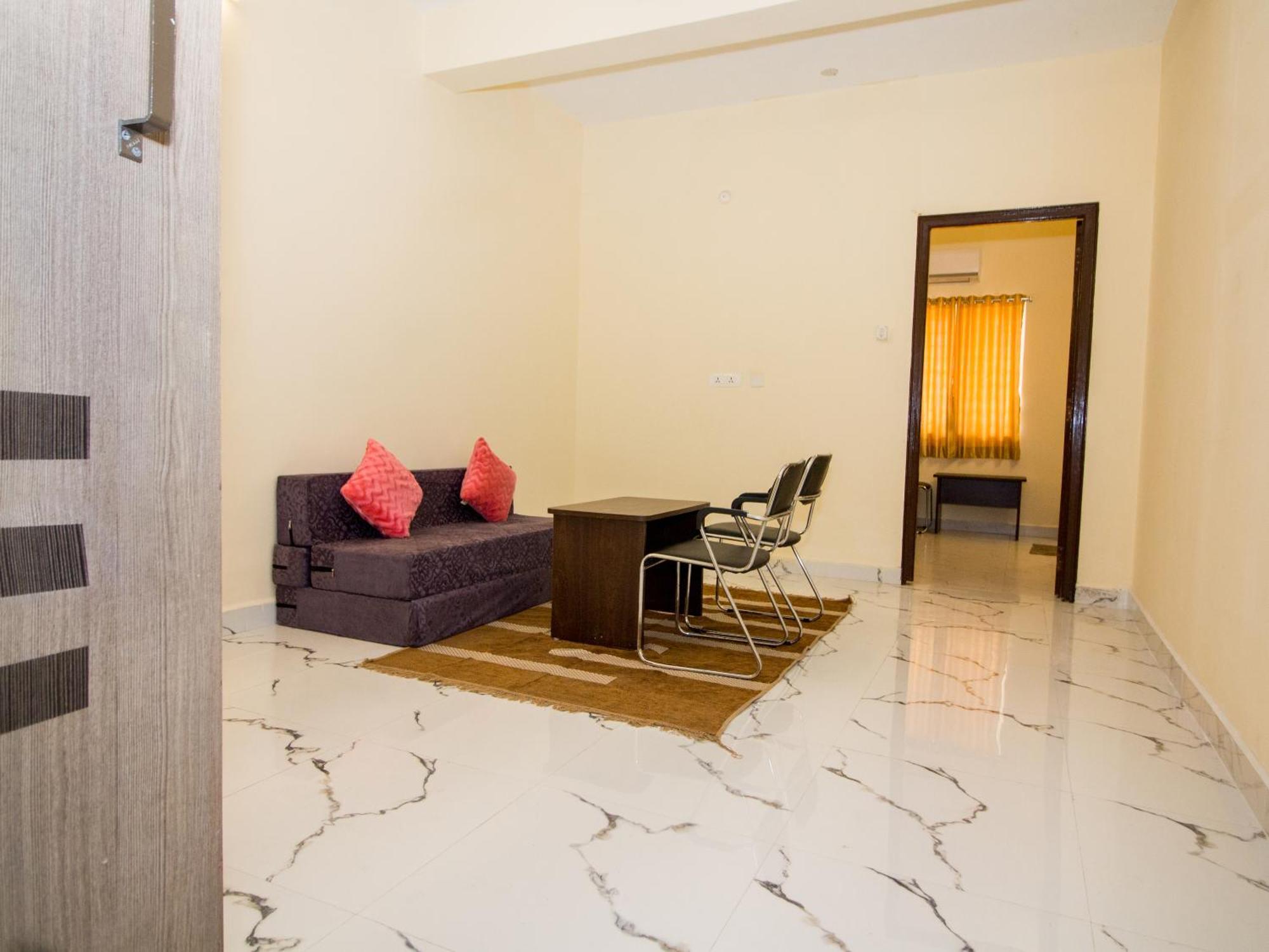 Pearl Suites, Тирупати Екстериор снимка